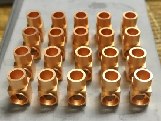 高导热材料（金刚石、铜铬和纯铜)